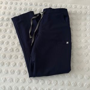 Figs Skinny Yola Scrub Pant size xs/p in Navy